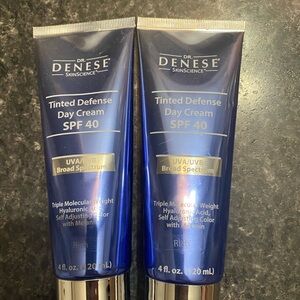 Dr. Denese Tinted Defense Day Cream SPF 40 - Deep Blue